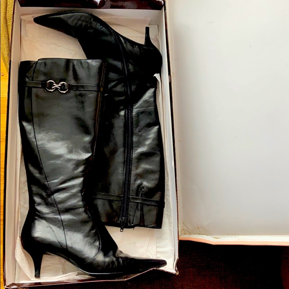 Bandolino 8 boots